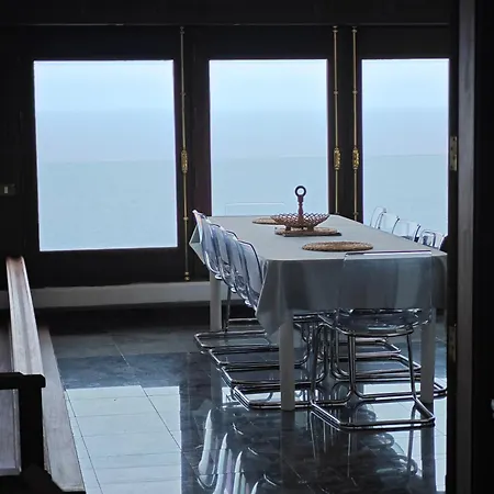 Gonzalez Sea Views 4* Радазул