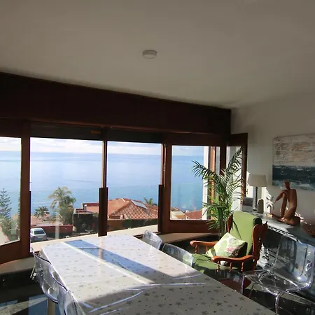 Gonzalez Sea Views Радазул