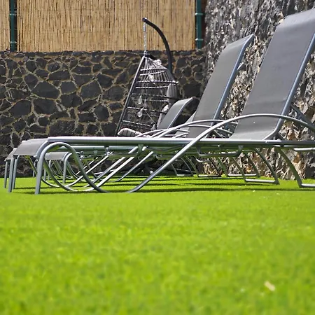 Gonzalez Sea Views Bed & Breakfast Radazul