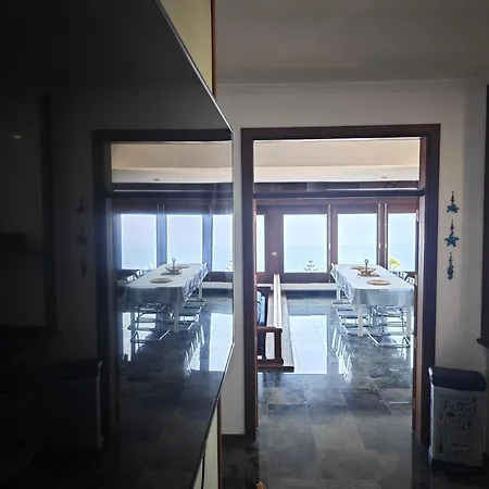 Gonzalez Sea Views Bed & Breakfast Radazul
