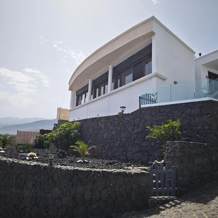 Gonzalez Sea Views Bed & Breakfast *