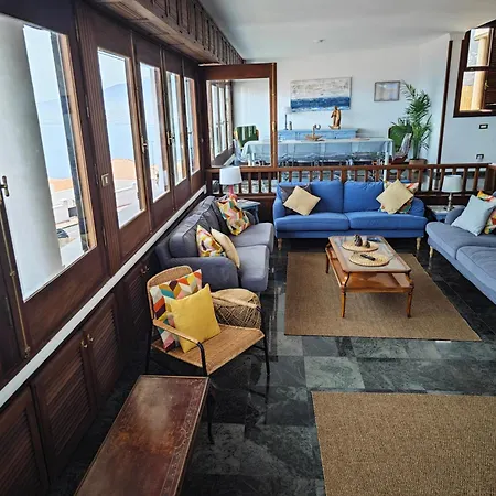 Gonzalez Sea Views Bed and breakfast